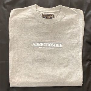 Abercrombie and Fitch Men long sleeve Medium tee.